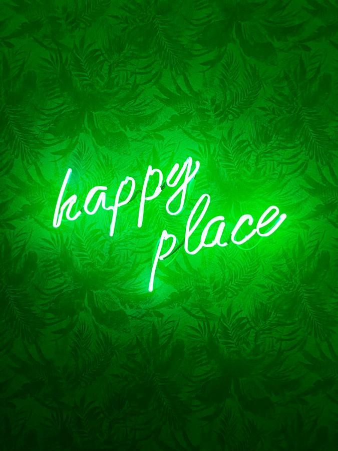 Happy Place! Big, Bright & Central - Ideal For Families And Groups Of Friends Pátra Kültér fotó