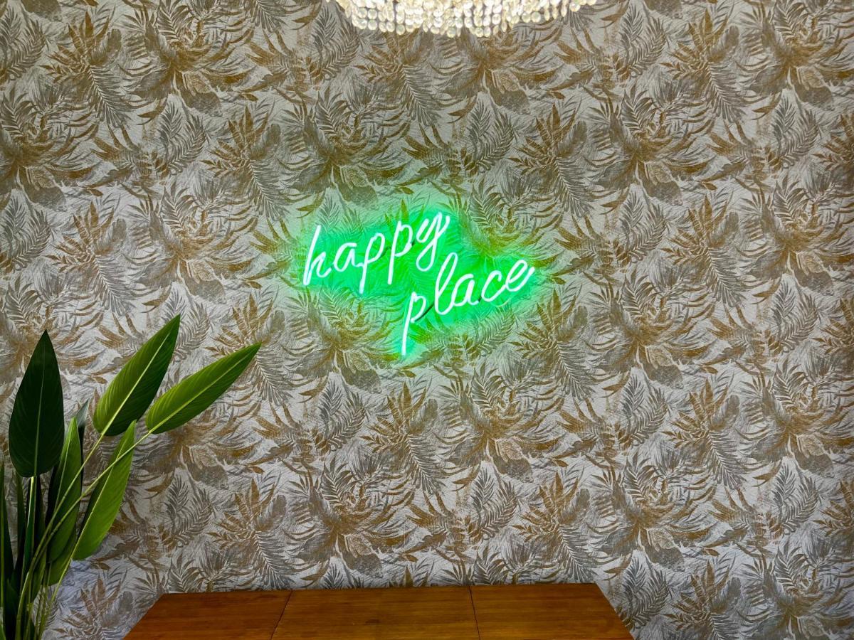 Happy Place! Big, Bright & Central - Ideal For Families And Groups Of Friends Pátra Kültér fotó